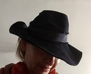 Sculpted Wider Brim Hat